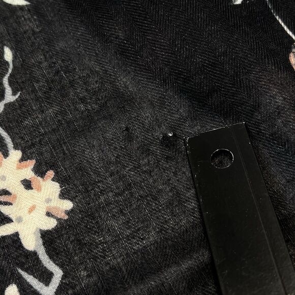 Floral Scarf JANE & BERRY 37" By 37" Black Pink Gray Polyester NEW - Picture 5 of 9